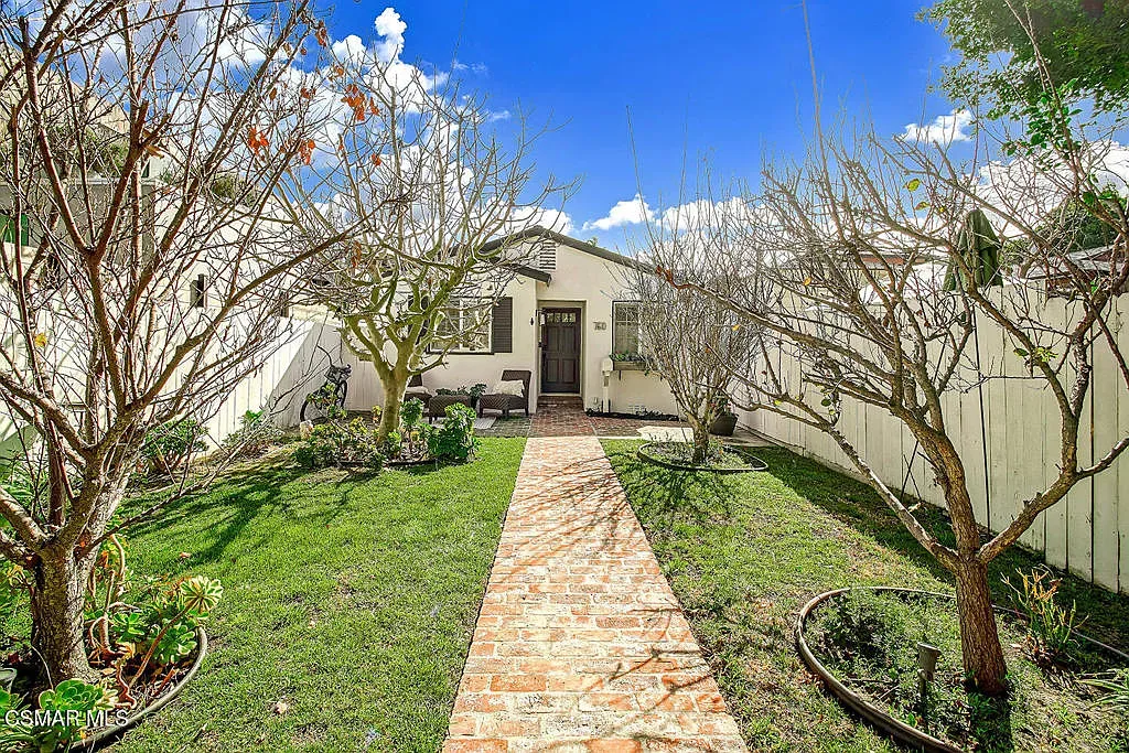 New Listing: 760 Rosecrans Ave, Manhattan Beach, CA 90266